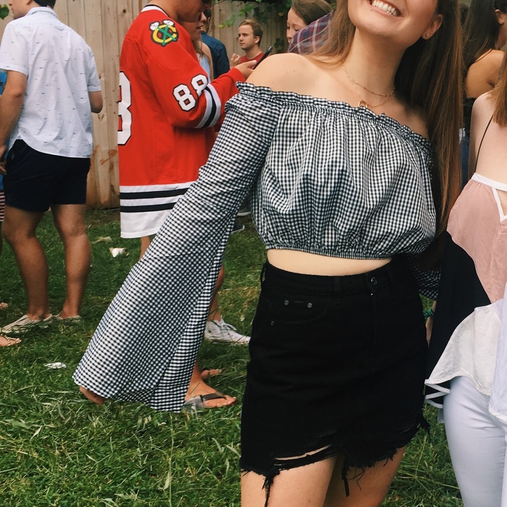 Gingham flare sleeve crop top